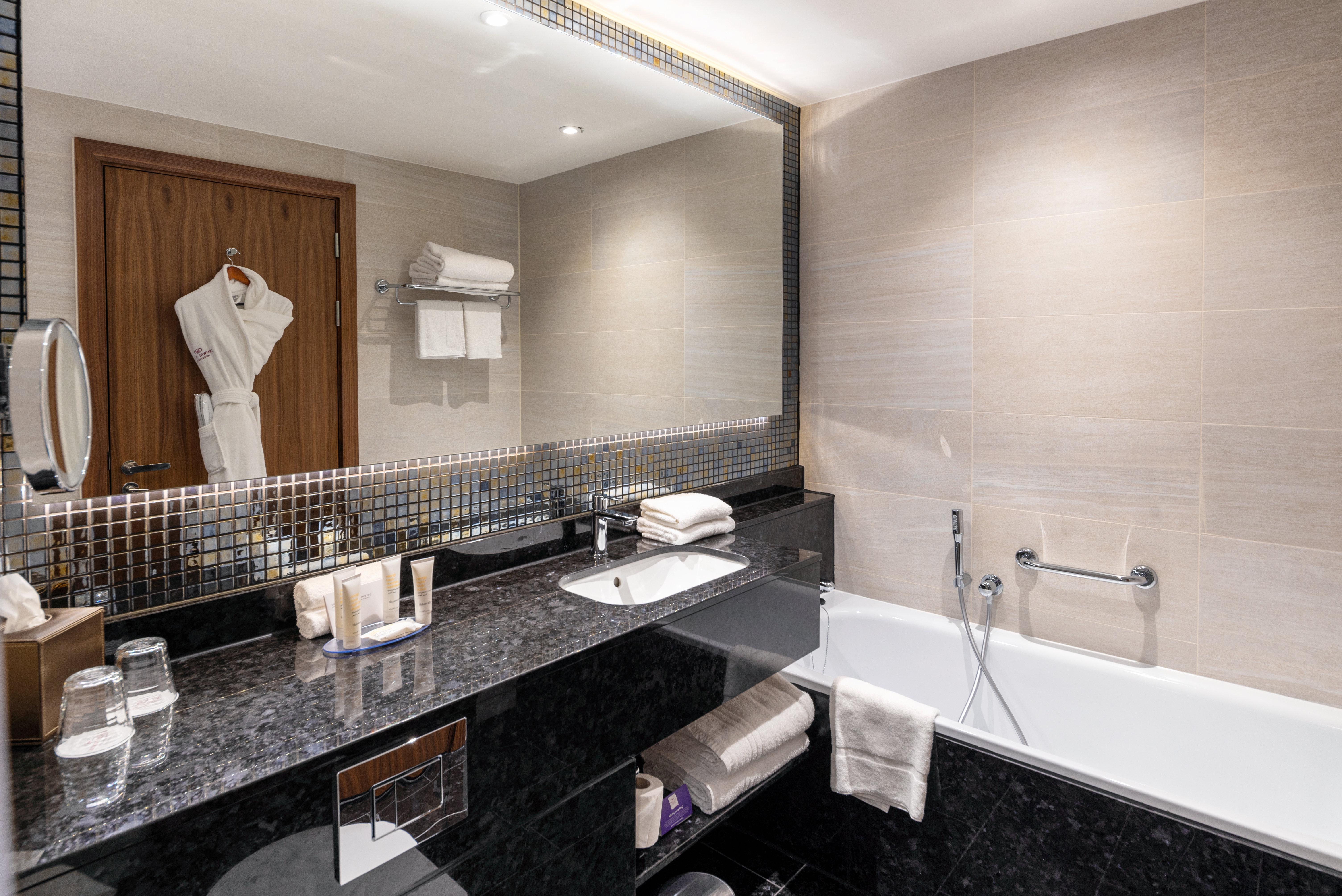 Готель Crowne Plaza London Heathrow T4 By Ihg Ґіллінґдон Екстер'єр фото